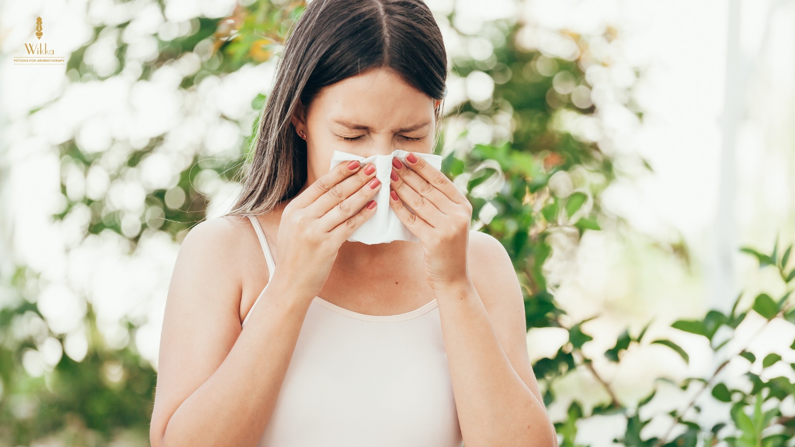 Essential Oils for Seasonal Allergies: A Natural Approach